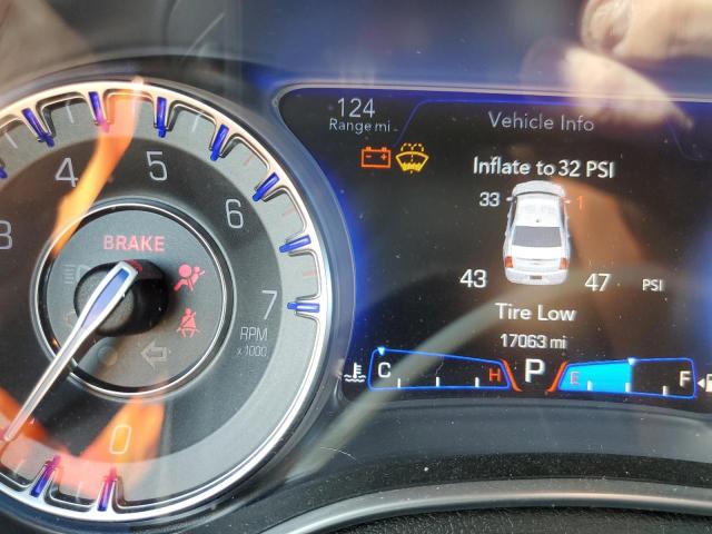 Foto 9 de la subasta – 2015 CHRYSLER 300C PLATI con VIN 2C3CCAPTXFH882295