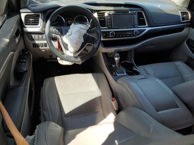 Photo 8 from auction – 2017 TOYOTA HIGHLANDER with VIN 5TDYZRFH1HS217494