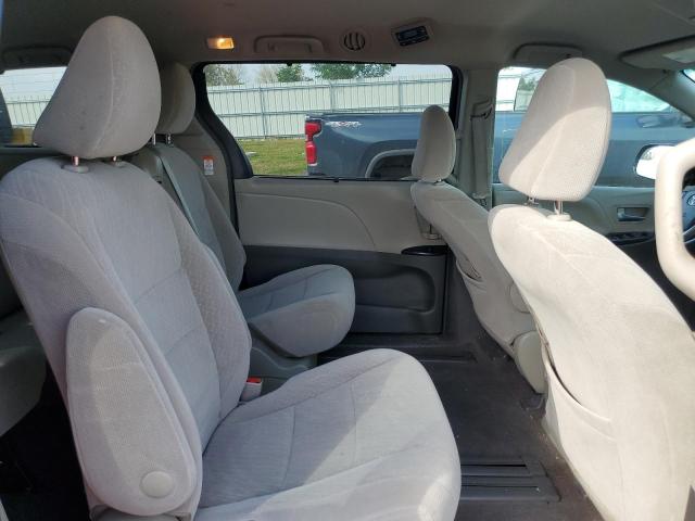 Photo 11 from auction – 2017 TOYOTA SIENNA LE with VIN 5TDKZ3DC5HS893408