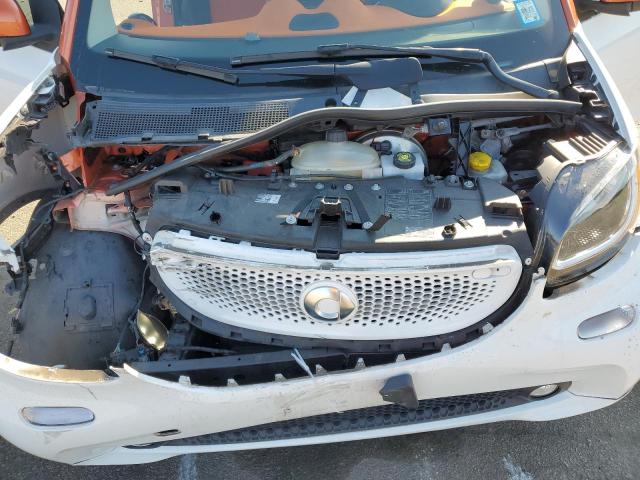 Photo 11 from auction – 2016 SMART FORTWO with VIN WMEFJ5DA4GK079227