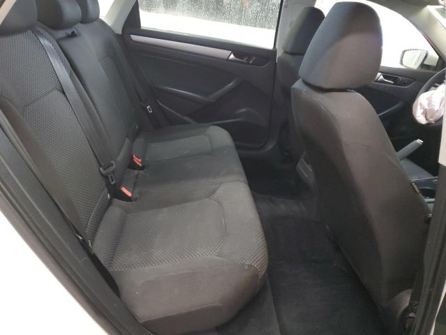 Photo 10 from auction – 2014 VOLKSWAGEN PASSAT S with VIN 1VWAT7A3XEC118833