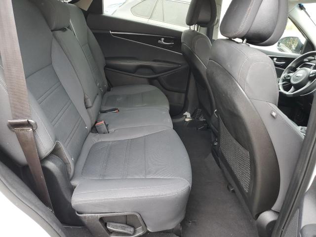 Photo 11 from auction – 2016 KIA SORENTO LX with VIN 5XYPGDA59GG043459