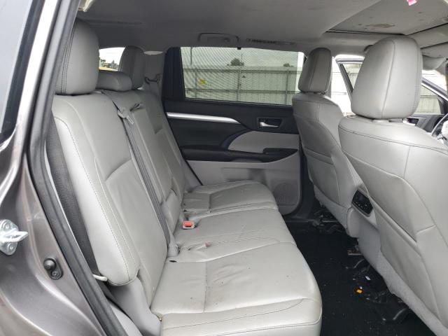 Photo 11 from auction – 2016 TOYOTA HIGHLANDER with VIN 5TDJKRFHXGS324287