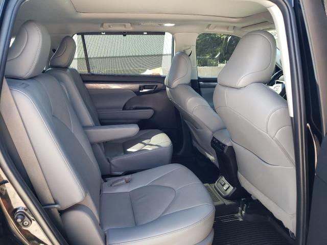 Photo 11 from auction – 2022 TOYOTA HIGHLANDER with VIN 5TDEBRCH5NS090093
