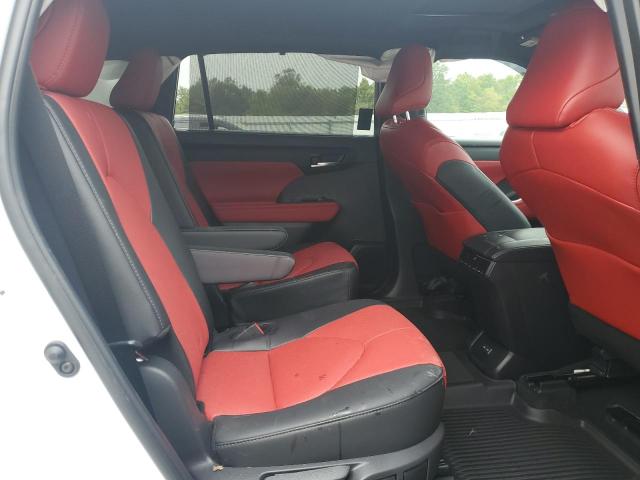 Photo 10 from auction – 2024 TOYOTA HIGHLANDER with VIN 5TDKDRBH7RS568471