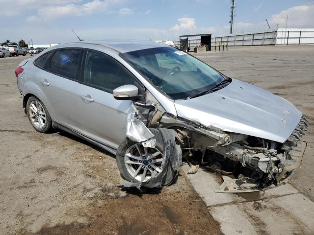 Foto 4 de la subasta – 2017 FORD FOCUS SE con VIN 1FADP3F24HL291030