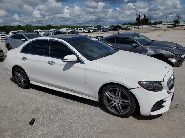 Photo 4 from auction – 2017 MERCEDES-BENZ E 300 with VIN WDDZF4JB0HA061972