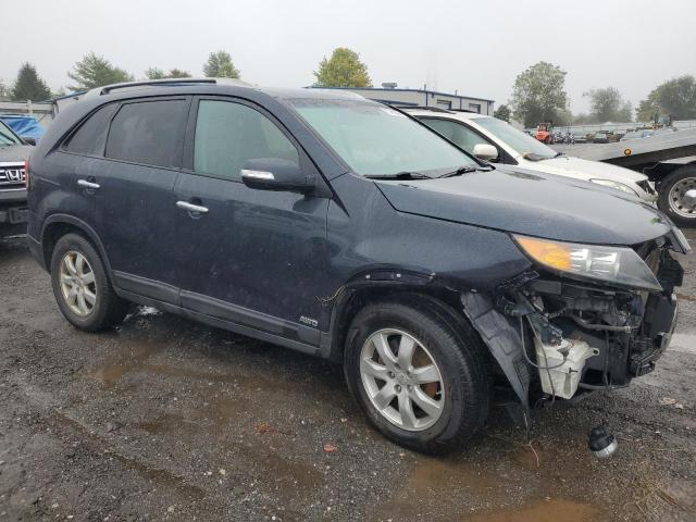 Photo 4 from auction – 2013 KIA SORENTO LX with VIN 5XYKTDA24DG342249