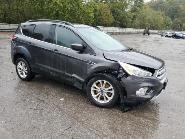 Photo 4 from auction – 2017 FORD ESCAPE SE with VIN 1FMCU9GDXHUF04246