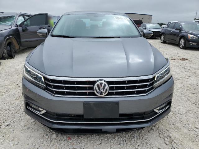 Photo 5 from auction – 2016 VOLKSWAGEN PASSAT SE with VIN 1VWBS7A37GC067978