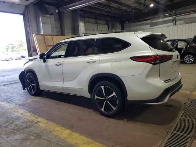 Photo 2 from auction – 2022 TOYOTA HIGHLANDER with VIN 5TDJZRBH4NS197633