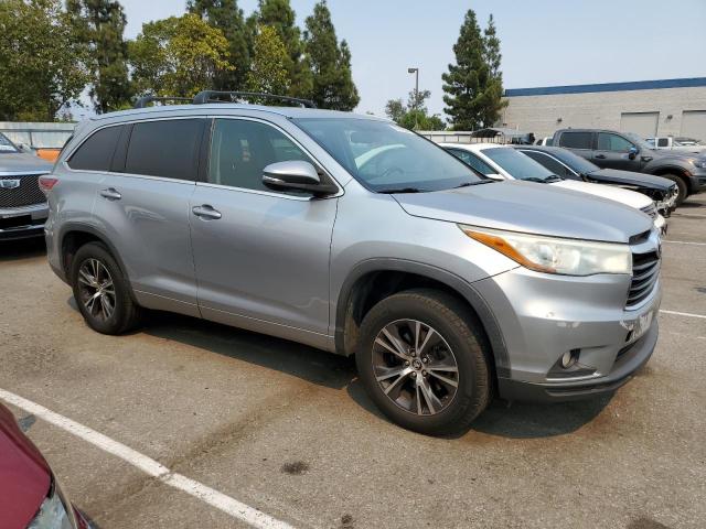 Photo 4 from auction – 2016 TOYOTA HIGHLANDER with VIN 5TDKKRFH4GS145893