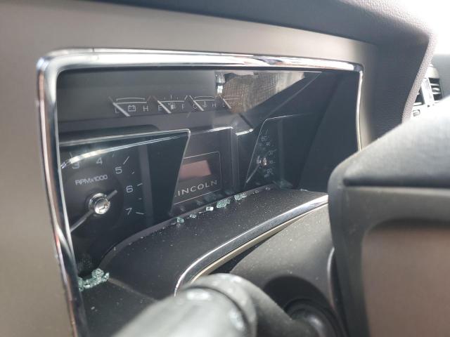 Photo 9 from auction – 2012 LINCOLN NAVIGATOR with VIN 5LMJJ3J59CEL02884