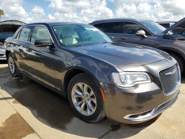 Photo 4 from auction – 2019 CHRYSLER 300 TOURIN with VIN 2C3CCAAG9KH568837