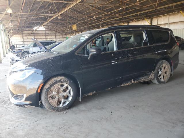 CHRYSLER PACIFICA T 2018 with VIN 2C4RC1FG0JR133017 - Photo from auction