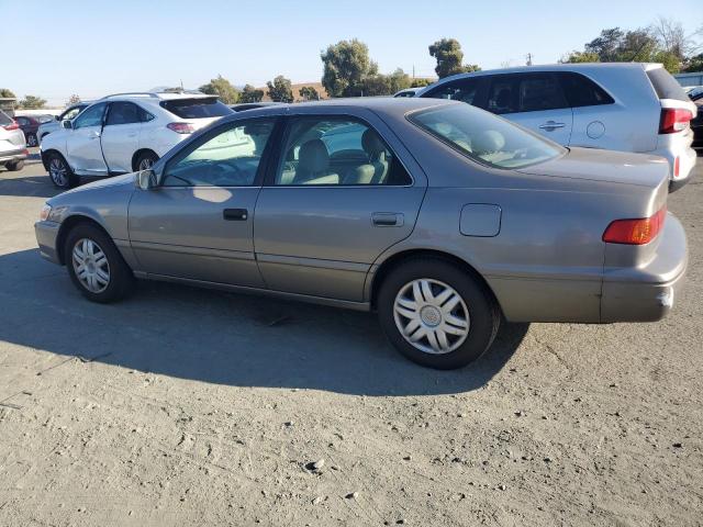 Photo 2 from auction – 2001 TOYOTA CAMRY LE with VIN 4T1BF22K81U123424