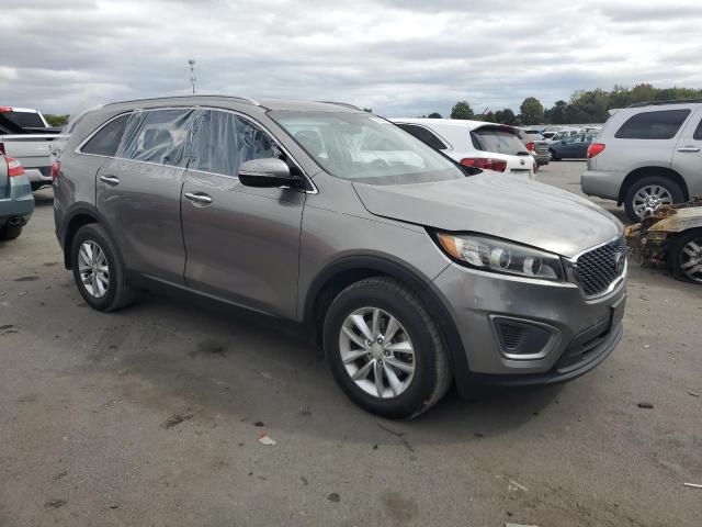 Photo 4 from auction – 2016 KIA SORENTO LX with VIN 5XYPG4A35GG061634