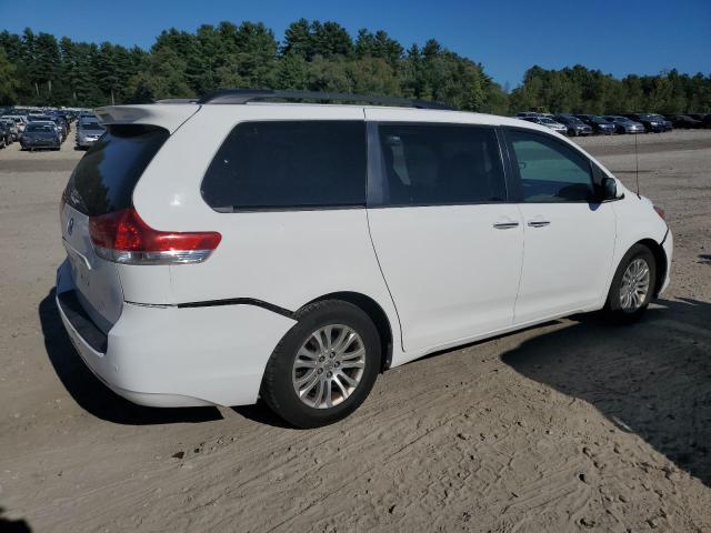 Photo 3 from auction – 2012 TOYOTA SIENNA XLE with VIN 5TDYK3DC9CS273488