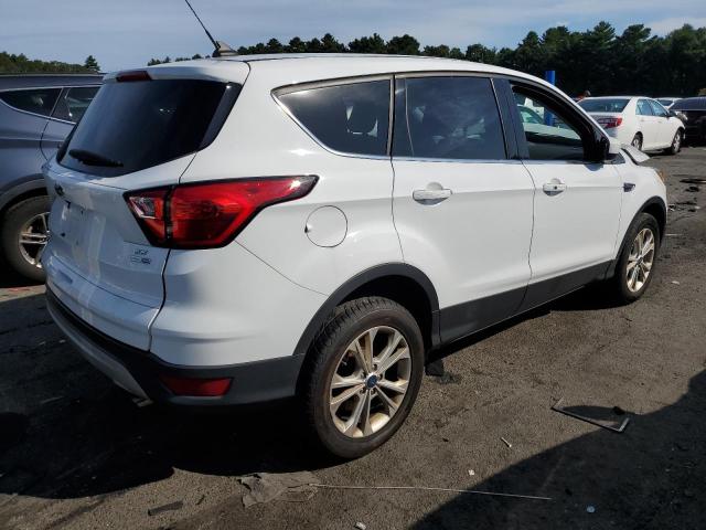Photo 3 from auction – 2019 FORD ESCAPE SE with VIN 1FMCU9GD5KUA72768