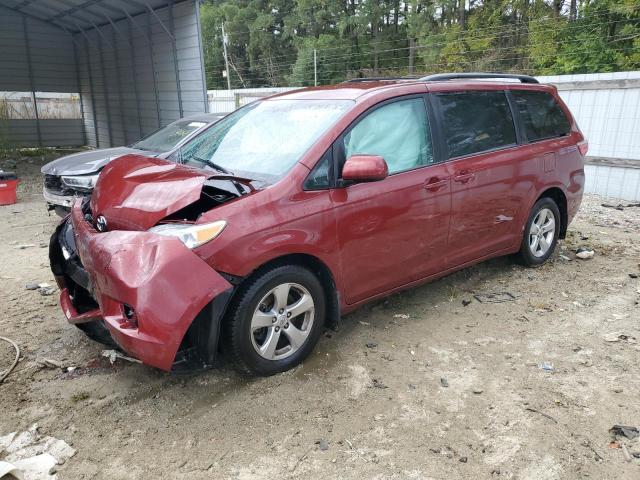 TOYOTA SIENNA LE 2017 with VIN 5TDKZ3DC2HS851410 - Photo from auction