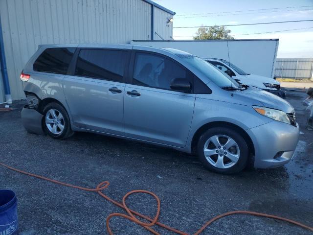Photo 4 from auction – 2011 TOYOTA SIENNA with VIN 5TDZK3DC6BS129660