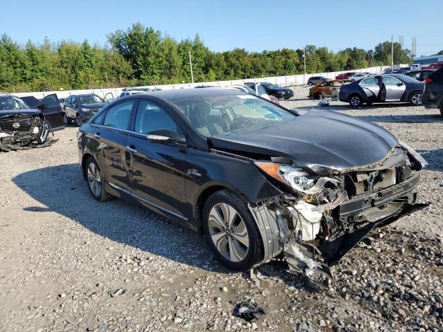 Photo 4 from auction – 2013 HYUNDAI SONATA HYB with VIN KMHEC4A46DA092572