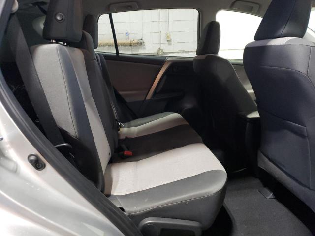 Photo 11 from auction – 2015 TOYOTA RAV4 LE with VIN JTMBFREV6FJ026010