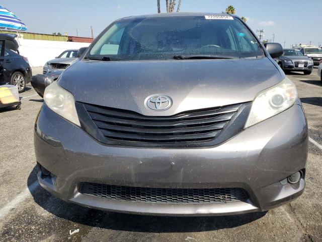Photo 5 from auction – 2017 TOYOTA SIENNA with VIN 5TDZZ3DC6HS855152