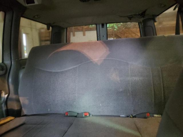Photo 10 from auction – 2002 CHEVROLET ASTRO with VIN 1GNDM19X22B152632