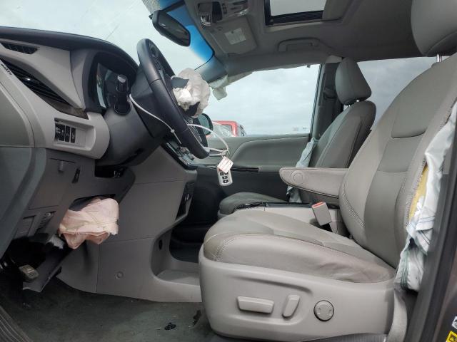 Photo 7 from auction – 2015 TOYOTA SIENNA XLE with VIN 5TDYK3DC6FS680947