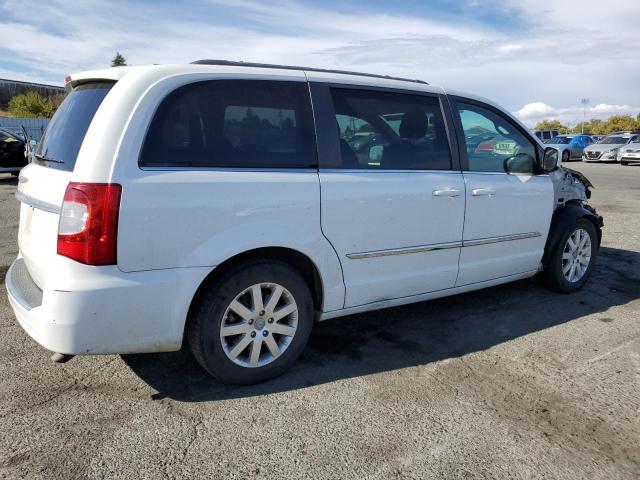 Photo 3 from auction – 2015 CHRYSLER TOWN & COU with VIN 2C4RC1BG0FR661993