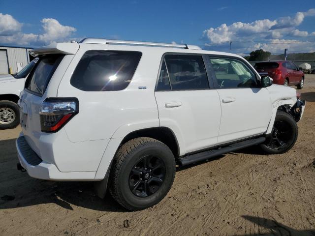 Photo 3 from auction – 2016 TOYOTA 4RUNNER SR with VIN JTEBU5JR9G5373599