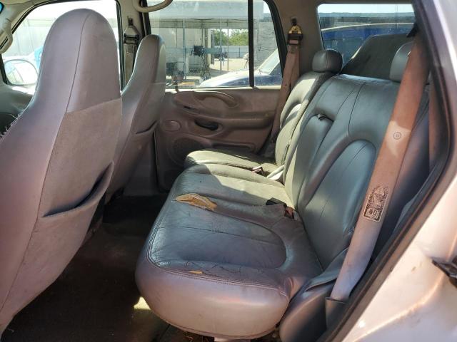Photo 11 from auction – 2000 FORD EXPEDITION with VIN 1FMRU1568YLB45064