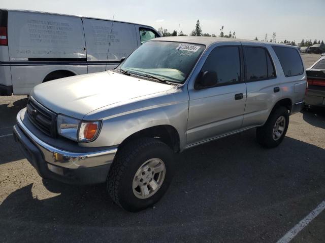 TOYOTA 4RUNNER 2000 with VIN JT3GM84R1Y0057401 - Photo from auction
