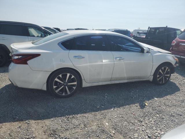 Photo 3 from auction – 2017 NISSAN ALTIMA 2.5 with VIN 1N4AL3AP3HC135319