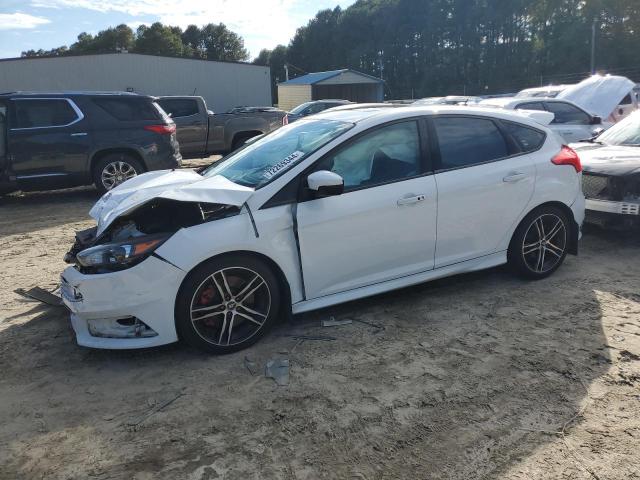 FORD FOCUS ST 2016 with VIN 1FADP3L93GL368308 - Photo from auction