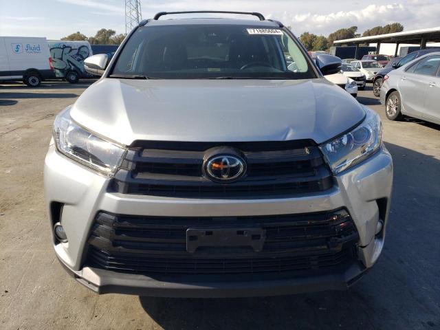 Photo 5 from auction – 2018 TOYOTA HIGHLANDER with VIN 5TDJZRFH7JS562441