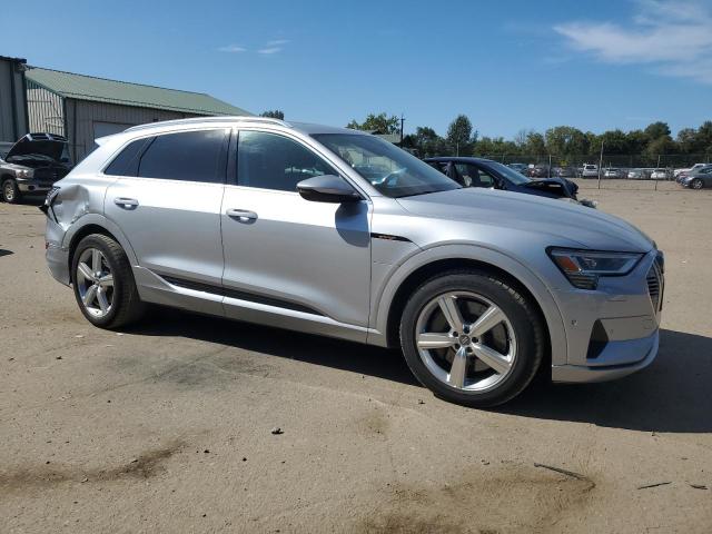 Photo 4 from auction – 2019 AUDI E-TRON PRE with VIN WA1LABGE3KB017352