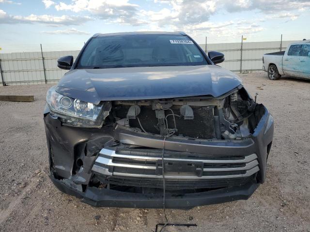 Photo 5 from auction – 2018 TOYOTA HIGHLANDER with VIN 5TDYZRFH9JS237210