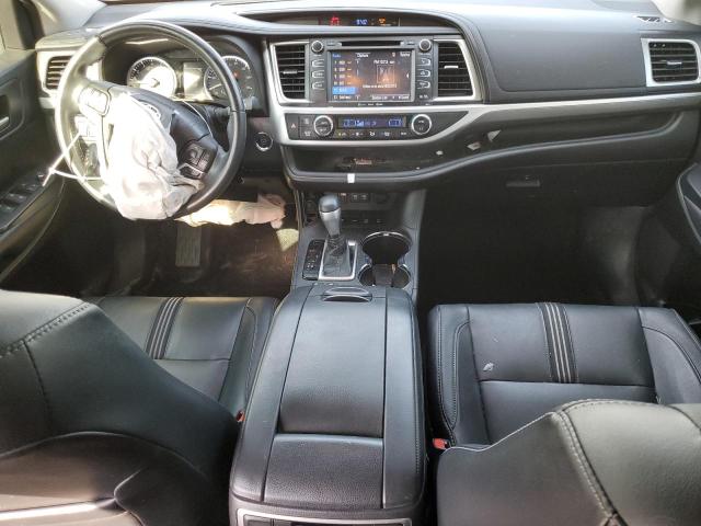 Photo 8 from auction – 2018 TOYOTA HIGHLANDER with VIN 5TDJZRFH9JS866581