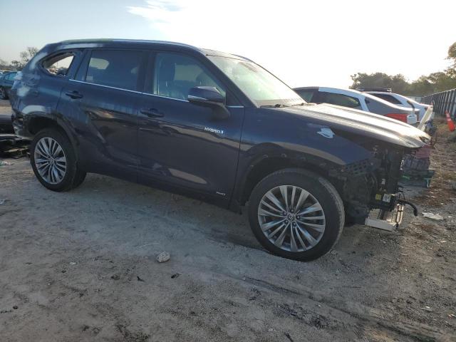 Photo 4 from auction – 2020 TOYOTA HIGHLANDER with VIN 5TDEBRCH3LS009556