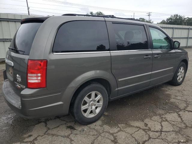 Photo 3 from auction – 2010 CHRYSLER TOWN & COU with VIN 2A4RR5DXXAR262448