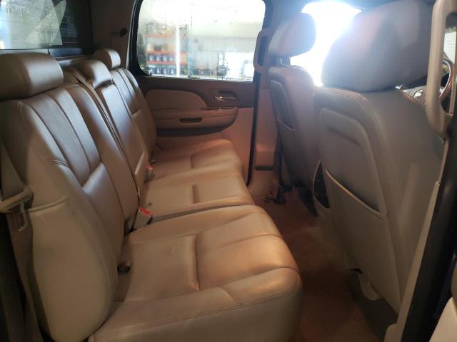 Photo 10 from auction – 2010 CHEVROLET AVALANCHE with VIN 3GNVKFE00AG255005
