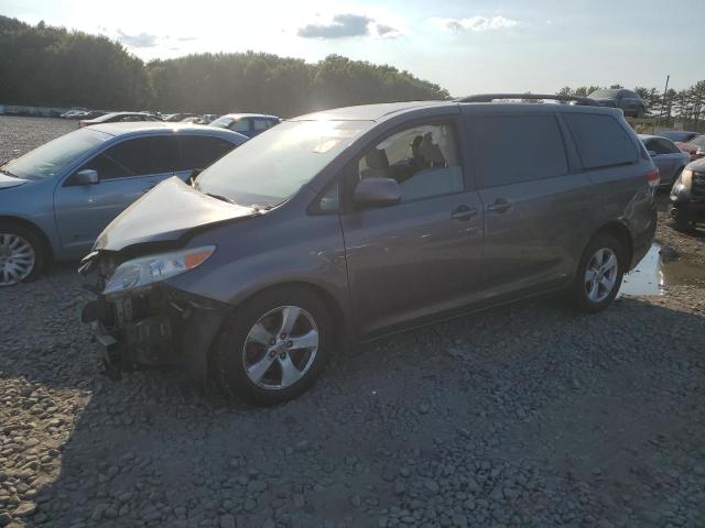 Photo 1 from auction – 2014 TOYOTA SIENNA LE with VIN 5TDKK3DC1ES412991