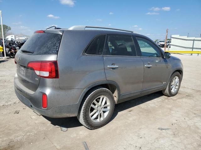 Photo 3 from auction – 2015 KIA SORENTO LX with VIN 5XYKTDA76FG606697