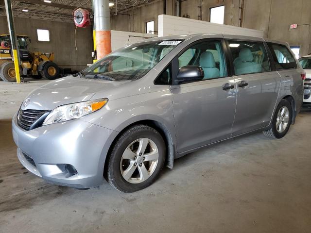 TOYOTA SIENNA 2017 with VIN 5TDZZ3DC5HS887493 - Photo from auction