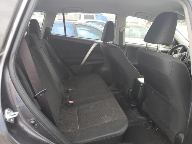 Photo 10 from auction – 2018 TOYOTA RAV4 LE with VIN JTMZFREV9JJ196868