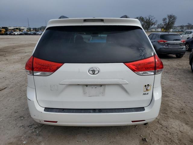Photo 6 from auction – 2011 TOYOTA SIENNA XLE with VIN 5TDYK3DC5BS036978
