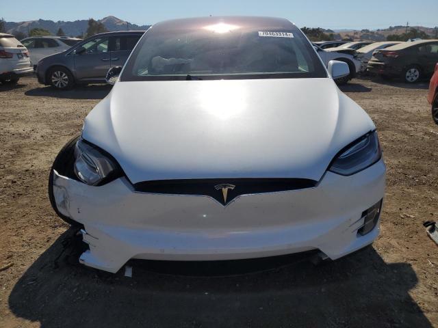 Photo 5 from auction – 2017 TESLA MODEL X with VIN 5YJXCBE21HF068512