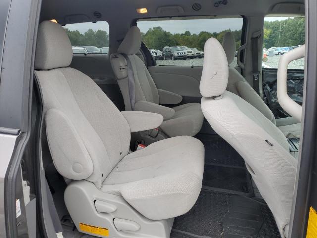 Photo 11 from auction – 2011 TOYOTA SIENNA LE with VIN 5TDKK3DC5BS169133